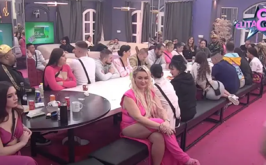 SVE SE SKRIVALO DUGO U TAJNOSTI Ova pevačica večeras ulazi u Elitu, učesnici će zanemeti od šoka (FOTO)