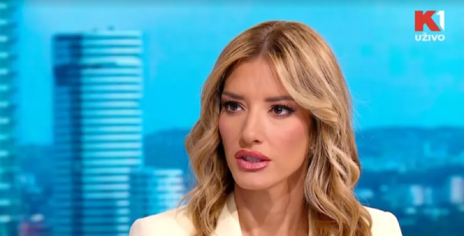 "NIKO TE NIŠTA NIJE PITAO, NISI BOG" Voditeljka žestoko udarila na Jovanu Joksimović, nastao skandal kakav se ne pamti!