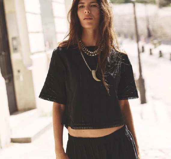 BLUZA KOJA SKIDA KILOGRAME Idealan komad za aproleće/leto, pristaje svakoj ženi