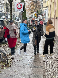 ONO ŠTA ŽENE NOSE U BERLINU, SRPKINJE NI U LUDILU NE BI OBUKLE Hipsterski, pocepano, džakasto, šta se to dešava u Nemačkoj?