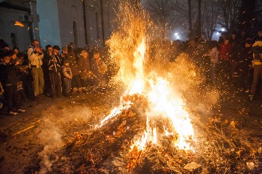 NE PADAJTE POD UTICAJ SUJEVERJA Ovo je jedini običaj koji treba da se ispoštuje za Božić