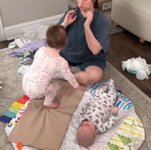 ''IMAM TROJKE, ALI JEDNO DETE JE STARIJE I VEĆE''  Majka šestoro dece šokirala internet – evo zašto jedno dete najviše ispašta! (VIDEO)