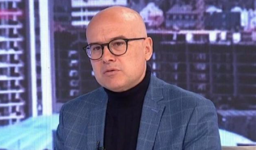 JADNO I BEDNO! Premijer Vučević o ogavnoj kampanji srbomrzaca: Neće podeliti ni oslabiti Srbiju, iako svim silama pokušavaju da izazovu bratoubilački rat.