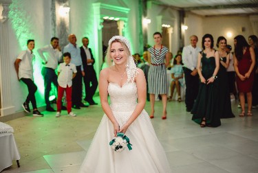 "NE UDAJEM SE ZA NJEGOVO DERIŠTE, NEGO ZA NJEGA": Mlada ne želi ćerku budućeg muža na venčanju, je l vama to normalno?