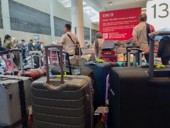 DRAMA ŠIROM NEMAČKE! PAO SISTEM NA SVIM AERODROMIMA Stvaraju se velike gužve, ove putnike moraju "ručno" da proveravaju