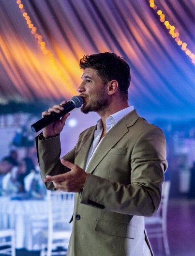 "KORISTIO SAM POPULARNOST DA IH SMOTAM"  Naš pevač iskreno o devojkama: "Mogao sam da biram sa kojom ću da budem"