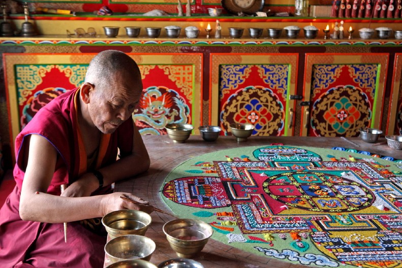 TIBETANSKI HOROSKOP ZA 2025. GODINU ĆE VAS OSTAVITI BEZ DAHA Najtačnija predviđanja monaha otkrivaju vašu sudbinu!