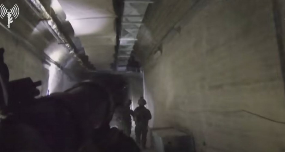 RAZNETA FABRIKA ORUŽJA SKRIVENA ISPOD PLANINE! Pogledajte kako je sprovedena akcija planirana 7 godina! (VIDEO)