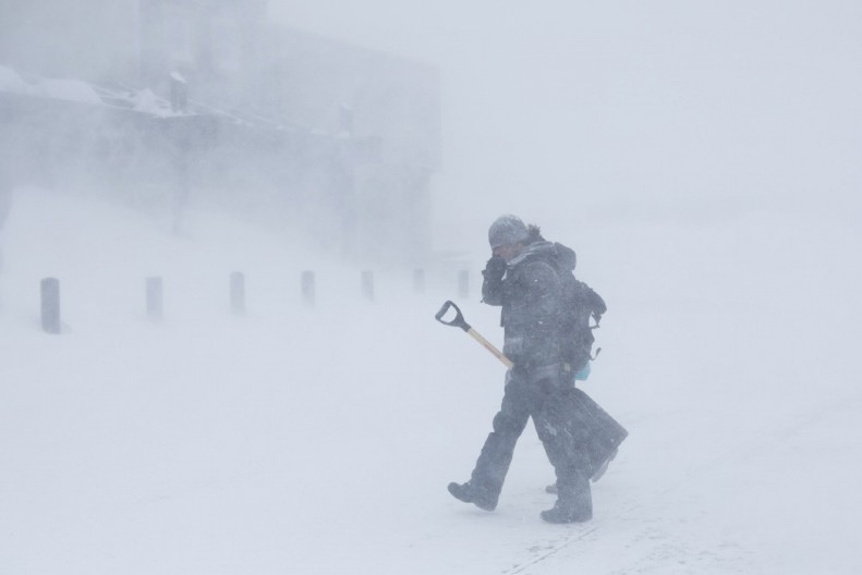 ALARMI POPALJENI U AMERICI, U NEKIM MESTIMA VEĆ JE PROGLAŠENO VANREDNO STANJE Milionima ljudi preti nevolja, evo šta najavljuju meteorolozi