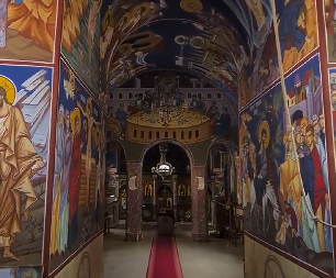 JEDAN UBIJEN, A TROJE IZBODENO NOŽEM Jezive scene ispred manastira Sveta Tri Jerarha