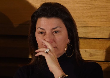 BIĆETE U ŠOKU KADA VIDITE KO JE SESTRA MILENE VASIĆ Pevačica koju svi znate, a tek da vidite kakva je lepotica! (FOTO)