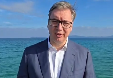 VUČIĆ OBJAVIO SNIMAK SA PUTA KA HILANDARU Predsednik poslao narodu MOĆNU PORUKU (VIDEO)