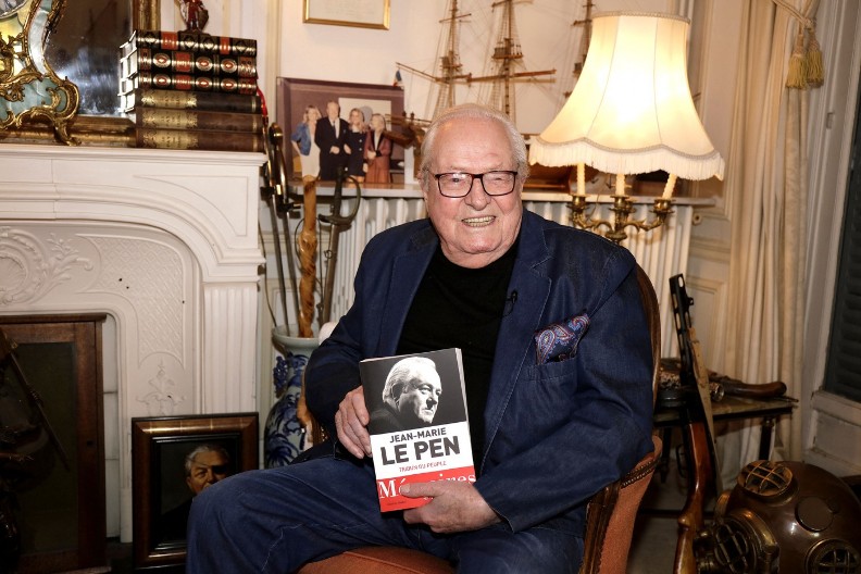 Umro Žan Mari Le Pen
