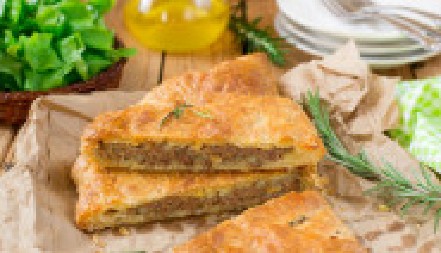 PITA SA MESOM Najbolje služite uz šolju jogurta, za prave gurmane