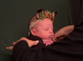 PRVA BEBA ROĐENA NA BOŽIĆ U ŠAPCU: Dobila je ime koje krije posebnu simboliku!