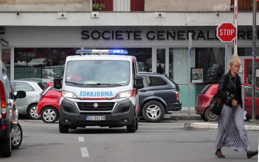 PET OSOBA POVREĐENO U ČETIRI SAOBRAĆAJNE NESREĆE PROTEKLE NOĆI U BEOGRADU Oglasila se Hitna pomoć