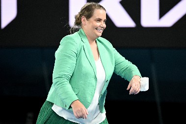 VIŠE NE IZGLEDA OVAKO Šok promena naše bivše teniserke, kad se pojavila, ostavila je sve bez teksta (FOTO)