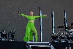 "IMAM  RAK" Pevačica (38) rasplakala objavom: "Samo jedno mi je uteha"