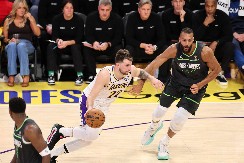 TREJD KOJI JE ŠOKIRAO NBA LIGU Dončiću spreman brutalan ugovor od 165 miliona dolara za 3 godine