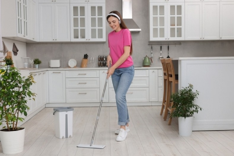 SRPKINJE ODLEPILE ZA KINESKIM TRIKOM ČIŠĆENJA PODA Bez usisivača, uklanja se apsolutno sva prljavština!