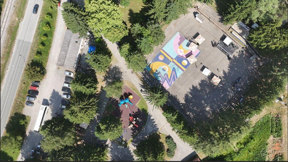 EVO KOLIKO JE BLOKADERA U KOSJERIĆU! Za njih zakon ne postoji – izborna tišina ne važi! (FOTO)