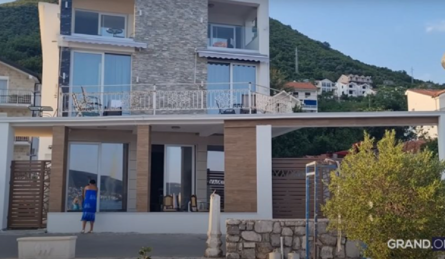 NAŠ PEVAČ OSTAJE BEZ VILE OD DVA MILIONA EVRA! Otkriveni svi detalji o luksuznoj nekretnini u Crnoj Gori