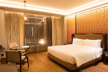 ODMAH IZBACUJTE OVO IZ SPAVAĆE SOBE, TU IM NIJE MESTO Ona je mesto za odmor, a ne za stvari koje privlače umor i nesreću