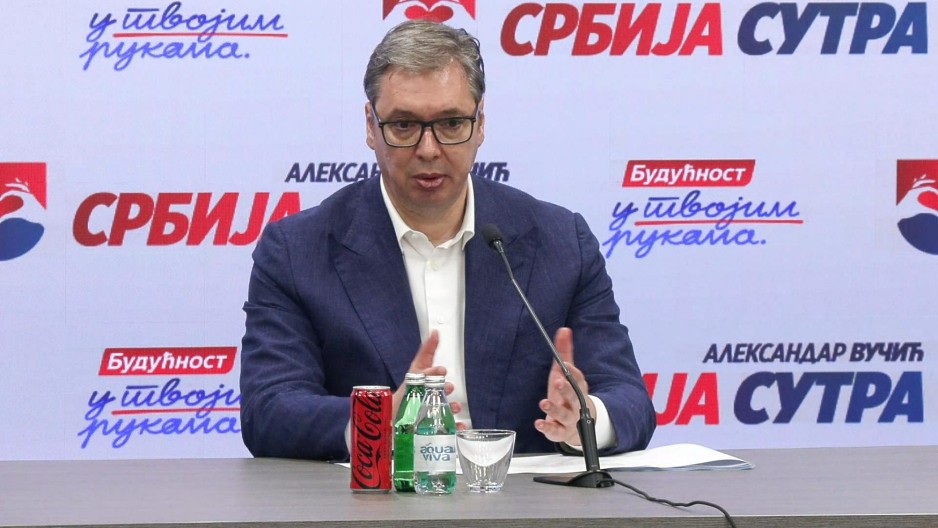 MOĆNA PORUKA PREDSEDNIKA VUČIĆA POSLE UBEDLJIVE POBEDE "Srbija nije poklekla"