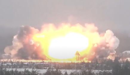 RUSKA VOJSKA SE OSVETILA ISTOM MEROM, NAPALI SU UKRAJINSKI AERODROM! Stižu strašne vesti: "Izgubili su 1.350 vojnika..."