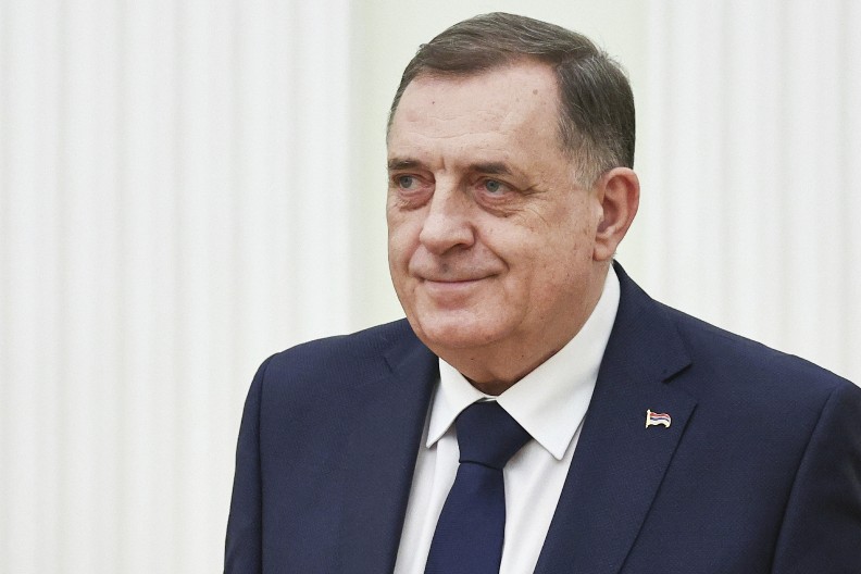 DODIK ZAVRŠIO NA  "CRNOJ LISTI" UKRAJINE Na spisku se nalaze i ova lidera (FOTO)