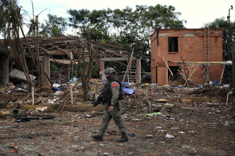 ULICE U PLAMENU! Više od 20 terorističkih napada, poginulo najmanje sedam osoba u Kolumbiji (FOTO/VIDEO)
