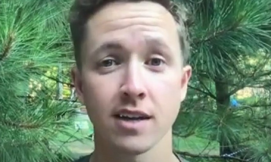 LEKAR SE NIJE KUPAO 5 GODINA Ostavio sapune, šampone i dezodoranse, rezultat na njegovoj koži ŠOKIRAO I STRUČNJAKE! (VIDEO)