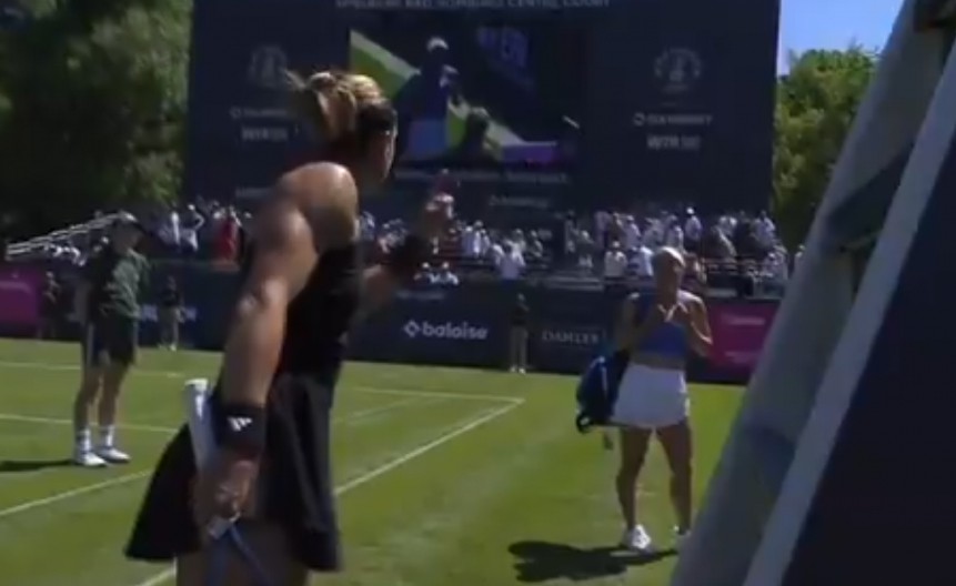 OPŠTI HAOS POSLE MEČA Grčka teniserka pobedila, pa se umalo potukla sa protivnicom (VIDEO)