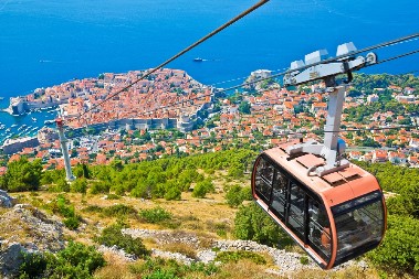 „OVO NE VREDI 30 EVRA“ Turistkinja besna zbog cena u Dubrovniku (VIDEO)