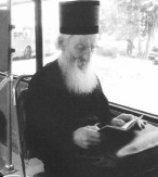 NEPOZNATA PRIČA O PATRIJARHU PAVLU Seo u auto, postavio jedno pitanje i IZAŠAO BEZ REČI – Evo šta je rekao svešteniku!