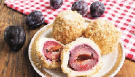 KNEDLE SA ŠLJIVAMA SAVRŠENA VIKEND POSLASTICA Posle ručka uz šoljicu kafe, magija u svakom zalogaju