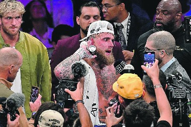 ČAVEZ DOBIO BATINE Jutjuber prebio Meksikanca pred njegovim ocem, samo mu je ona falila...