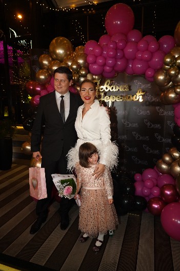 JOVANA JEREMIĆ PONOVO SA BIVŠIM SUPRUGOM Objavili emotivan trenutak, ovome se niko nije nadao (FOTO)