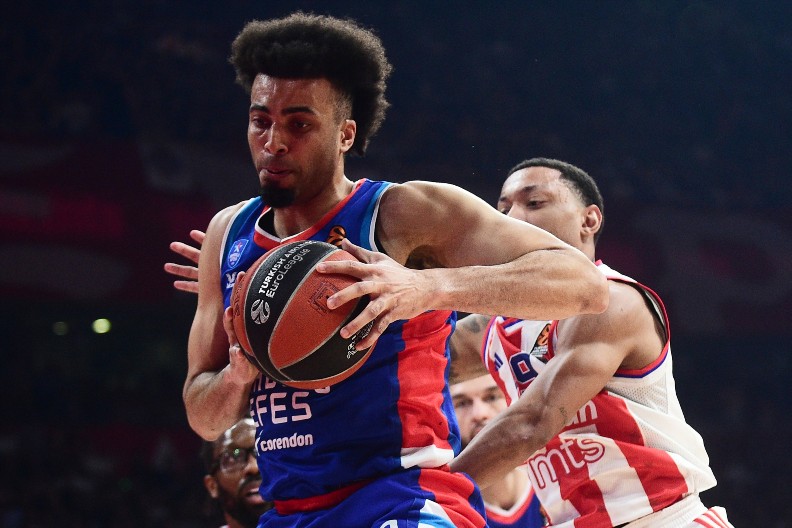 SLEDEĆA STANICA - MALI KALEMEGDAN Amerikanac napustio Efes, čeka se potvrda prelaska u Zvezdu