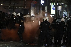 ŽELE DA POLICAJCI UMRU OD RAKA! Blokaderi pravdaju monstruoznu poruku (VIDEO)