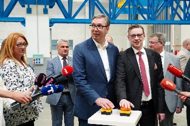 VUČIĆ OTVORIO FABRIKU PWО GROUP U ČAČKU Ova investicija je simbol dobrih ekonomskih odnosa između Srbije i Nemačke