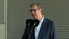 MLADU DECU ISKORIŠĆAVATE KAO TOPOVSKO MESO ZARAD VAŠIH POLITIČKIH  CILJEVA! Predsednik Vučić postavio blokadere na mesto!