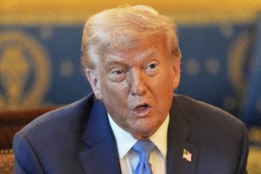 ŠOK PREOKRET! AMERIKA ŠALJE SMRTONOSNO ORUŽJE UKRAJINI Tramp izdao hitno naređenje, pa zagrmeo: MORAMO!