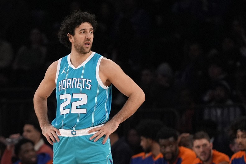 SRBIN I DEFINITIVNO NAPUŠTA NBA LIGU Micić se odrekao čak šest miliona dolara