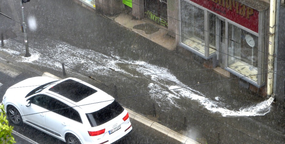 OVA PORUKA MOŽE SPASITI ŽIVOT! Evo kako funkcionišu SMS upozorenja MUP-a i u KOJIM situacija ćemo ih dobijati