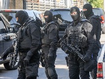 POLICAJCI NAORUŽANI DO ZUBA NA AERODROMU Poznato šta je razlog! Drama u Tivtu