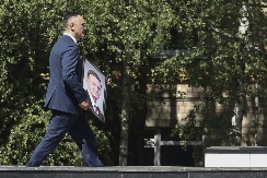 PUTIN SE NIJE POJAVIO, ALI JE POVUKAO POTEZ KOJI JE SVE ŠOKIRAO Održana komemoracija ruskom ministru