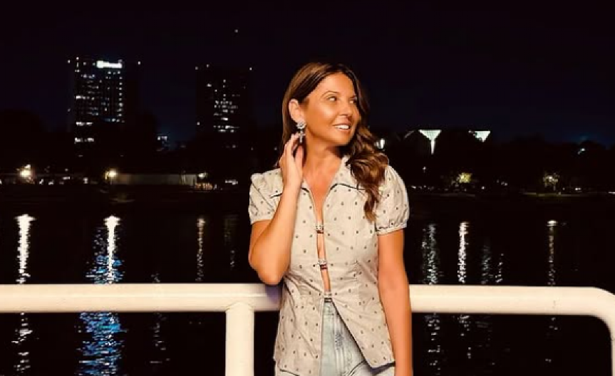 PROLAZNICI U NEVERICI! Svi u šoku zbog onoga što je Sanja Marinković obukla za plažu (FOTO)