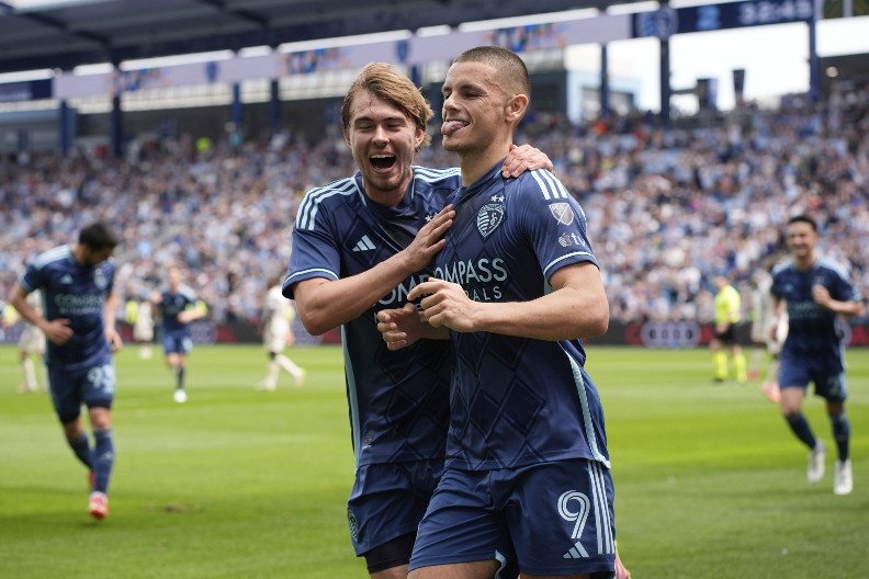 JOVELJIĆ BRILJIRA U AMERICI Sprski napadač upisao 13. gol u sezoni