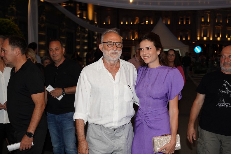 ANICA LAZIĆ ZAPREPASTILA FOTOGRAFIJAMA SA VENČANJA Devojka Lazara Ristovskog blista, objavila lepe vesti, čestitke pljušte!